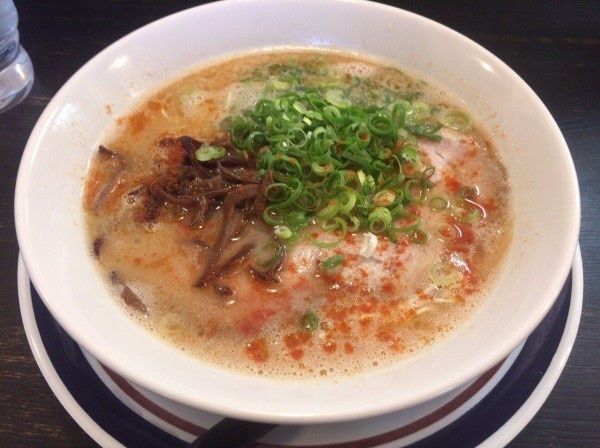 「赤辛ラーメン」@博多ラーメン ごたるの写真