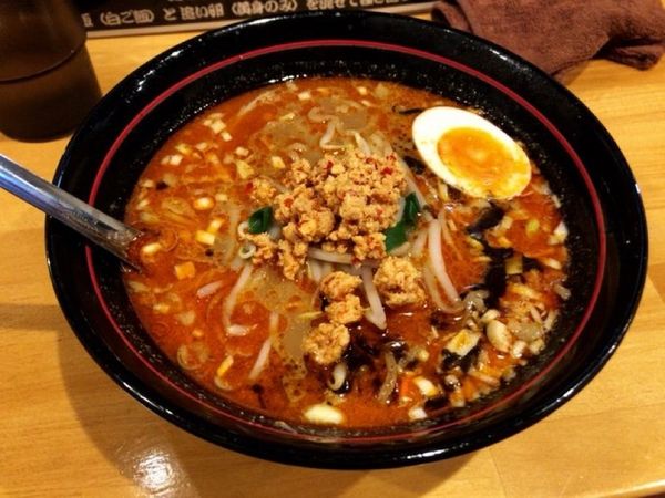 「博多豚骨担々麺」@博多担々麺 梟 東京五反田店の写真