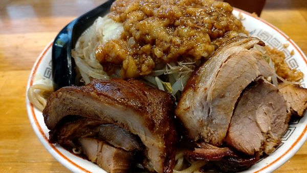 「ラーメン（850円税込）麺250㌘豚2枚」@ラーメン伝次平の写真