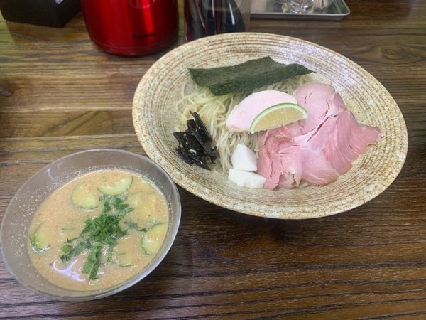 「胡麻たれの昆布水つけ麺」@中華そば 燕屋商店の写真