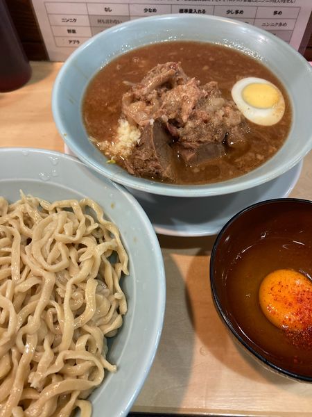 「つけ麺少なめ（300g）サービス生卵」@ラーメン富士丸 平塚店の写真