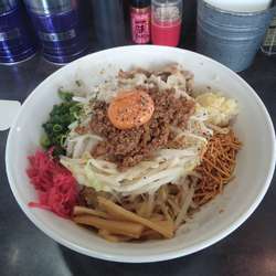 ザまぜそば880円