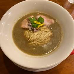 煮干しラーメン、鶏の和え玉