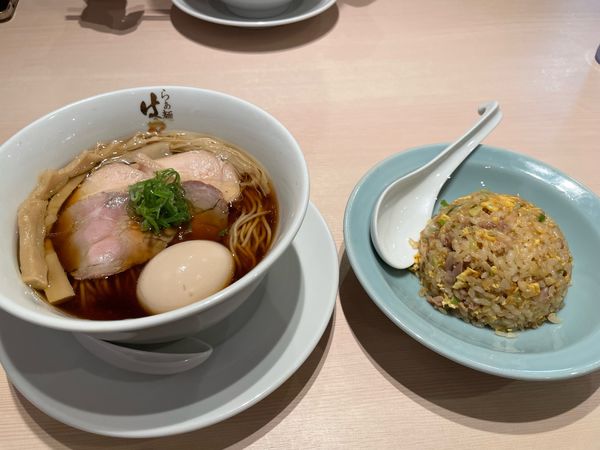「特製醤油らぁ麺」@らぁ麺はやし田 武蔵村山店の写真