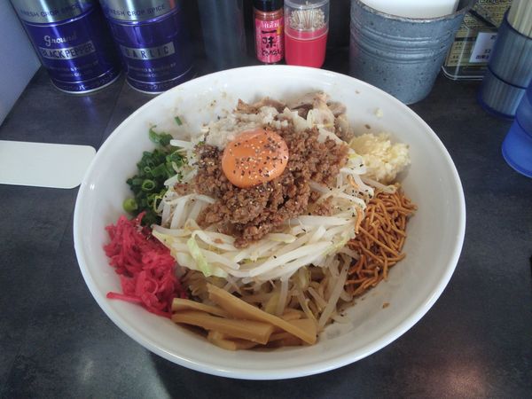 「ザまぜそば880円」@ガツ盛りラーメン バンブル 西浦和店の写真