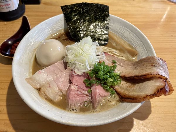 「特製濃厚豚骨魚介らぁ麺＋辛味」@KEN軒の写真