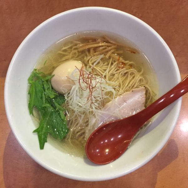 「香菜鶏だし味玉塩らーめん」@麺屋 翔 西新宿本店の写真