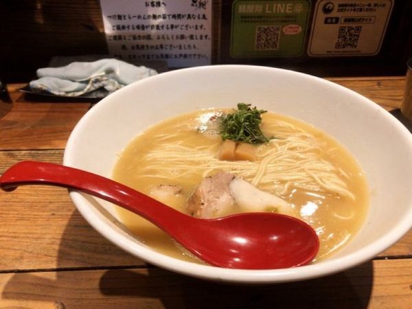 「鶏の白湯ラーメン」@麺屋 翔 西新宿本店の写真