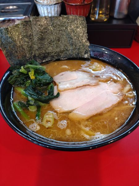 「ラーメン並」@杉田家 千葉祐光店の写真
