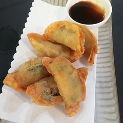 横浜天晴生餃子 本牧店の写真