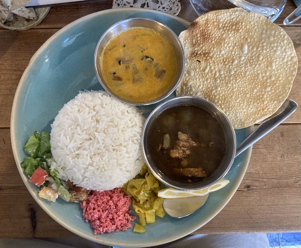 「重ね煮カレー　チキンカレー+冬瓜のココナッツカレー　ご飯大盛」@Curry & Spice 青い鳥の写真