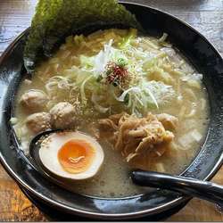 鶏白湯ラーメン