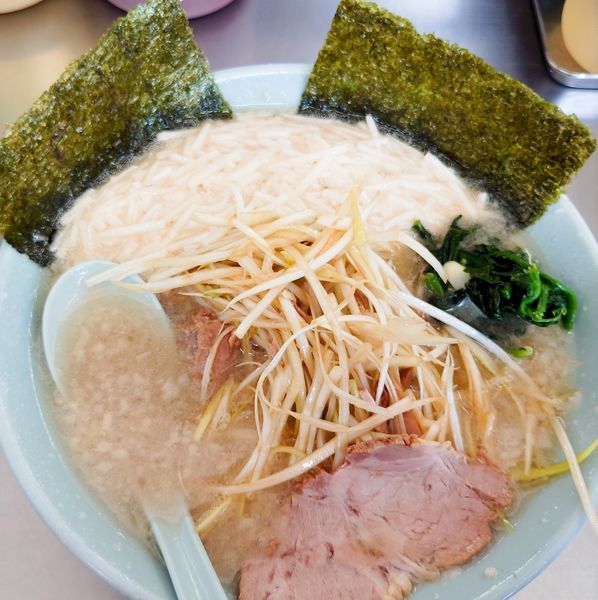 「ネギトロラーメン890円　麺硬め」@ラーメンショップ 野田店の写真