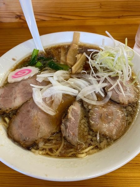 「しょうゆちゃーしゅーめん750円➕大盛100円➕麺固め」@えびねの写真