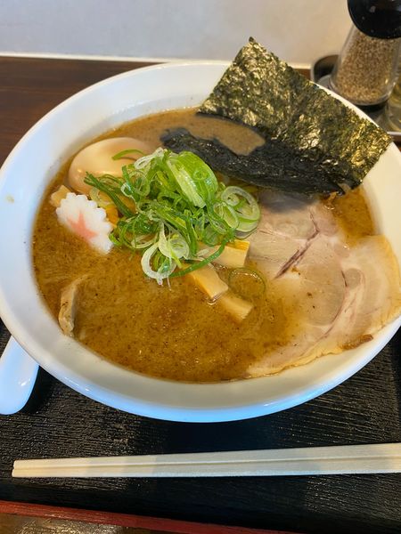 「濃ラーメン」@麺場 新 ARATAの写真