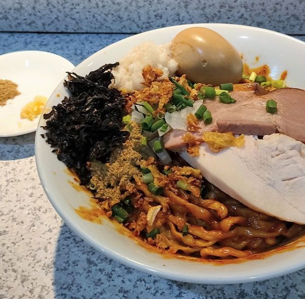 「汁なし坦々麺､味玉」@破壊的イノベーションの写真