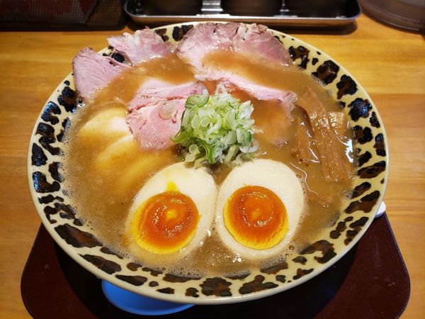 「特製v節白湯そば」@らぁ麺おかむらの写真