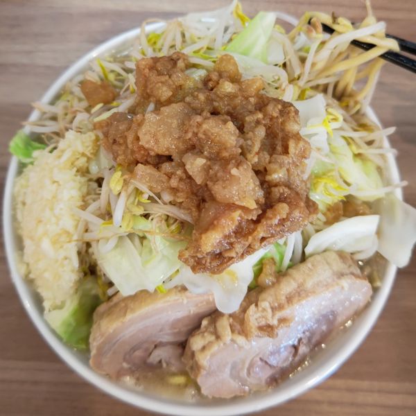 「中ラーメン(950円) 全部マシマシ」@一の谷ラーメンの写真