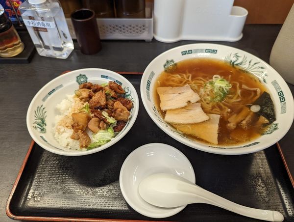 「中華そば・やきとり丼」@日高屋 後楽園白山通店の写真