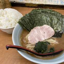 並ラーメン 650円+海苔W 100円+ライス(無料)