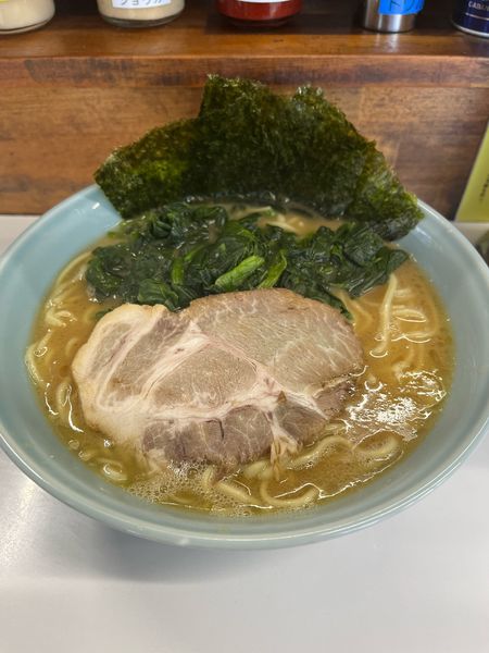 「ラーメン(大)1000円+ホウレン草増し100円」@横浜家系ラーメン 楊喜家の写真
