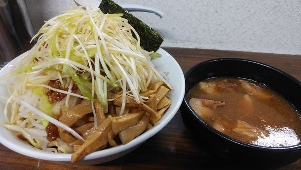 「つけめん（ﾒﾝﾏのりﾈｷﾞ野菜ｱﾌﾞﾗ）」@ラーメン武丸の写真