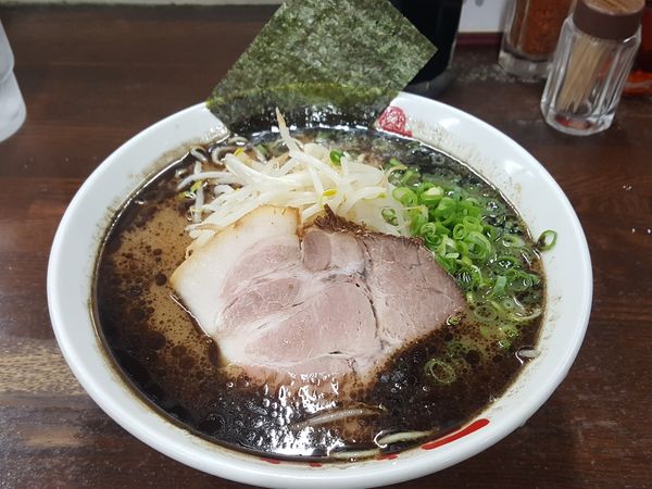 「黒マー油豚骨醤油 ￥820」@なんつッ亭 秦野本店の写真