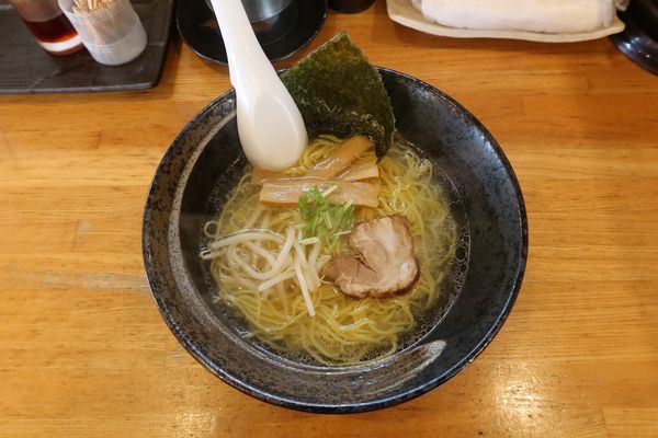 「らーめん（しお）￥６０５」@拉麺工房ら房の写真