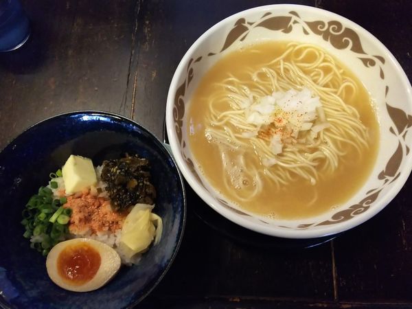 「【限定】ガニ出汁かけ白湯＋専用飯　900＋100円」@煮干結社 弘前店の写真