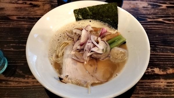「とりそばしょうゆ 900円」@らーめん 二代目吉田商店の写真