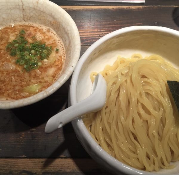 「浸け豚そばホット」@俺の空 池袋店の写真