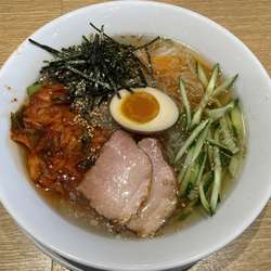 丸源冷麺　￥８２５