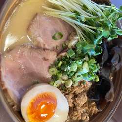 味噌ラーメン全部のせ