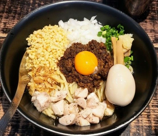 「【夏季限定】Ｃｕｒｒｙまぜそば ￥10,00＋パンナコッタ」@麺や 結の写真