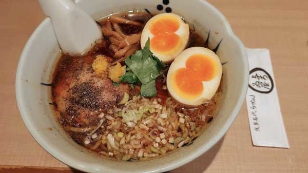 「与ろゐ屋ブラック　950円＋縁たま　150円」@与ろゐ屋の写真