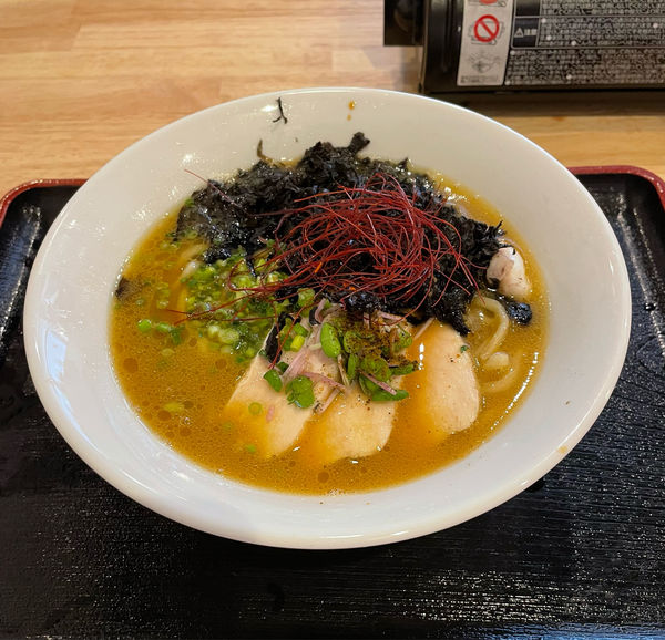 「烏賊煮干ラーメン」@イカボン堂の写真