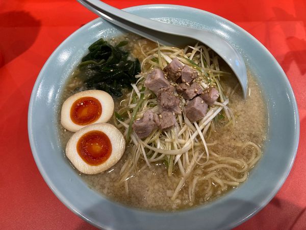 「ネギラーメン(並)¥700+味玉¥50」@ニューラーメンショップ オリジンの写真