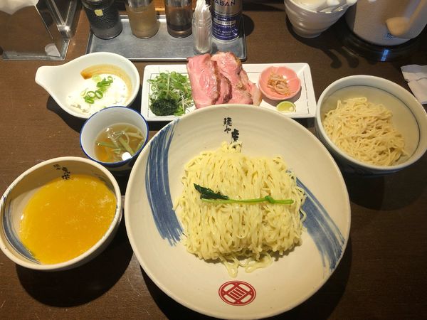 「薬涼潮つけそば、釜焼チャ×2、細麺替玉」@麺や 虎徹の写真