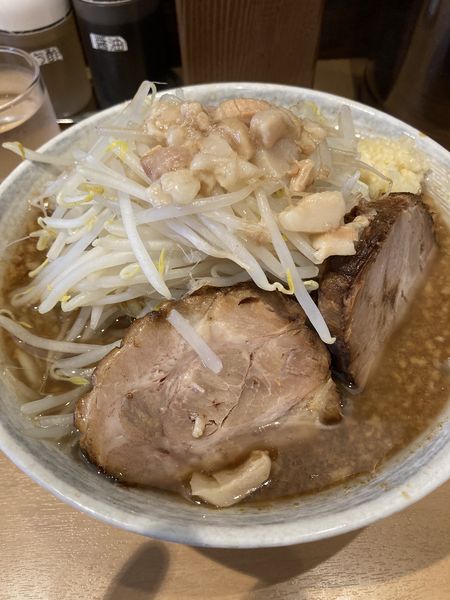 「豚ラーメン並　¥880（すべて普通）」@阿佐谷らーめん酒房 萬の写真