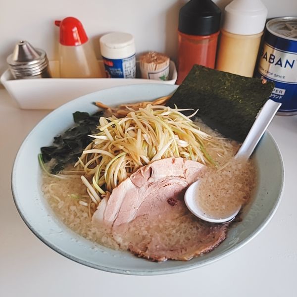 「塩ネギラーメン並ネギ増し」@◯つばき食堂の写真