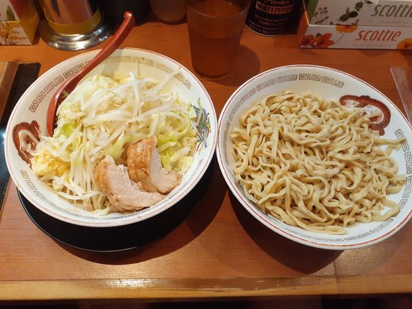 「大ラーメン、つけ麺」@豚山 町田店の写真