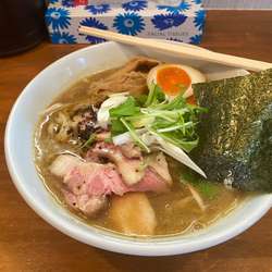 特製醤油ラーメン大