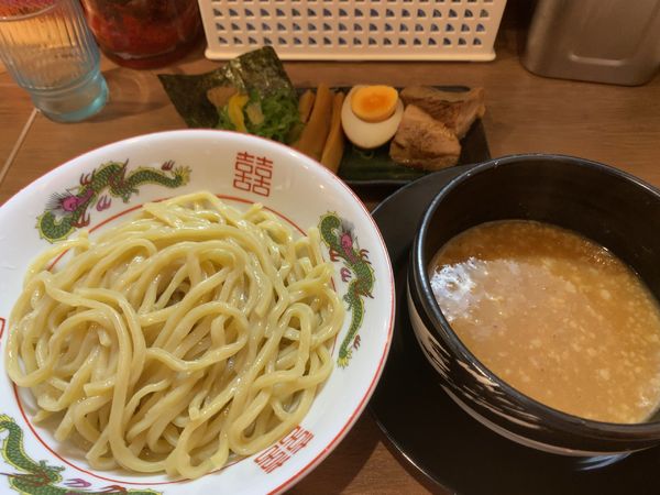 「濃厚豚骨魚介つけ麺(並880円)」@エビ豚骨拉麺 春樹 代々木店の写真