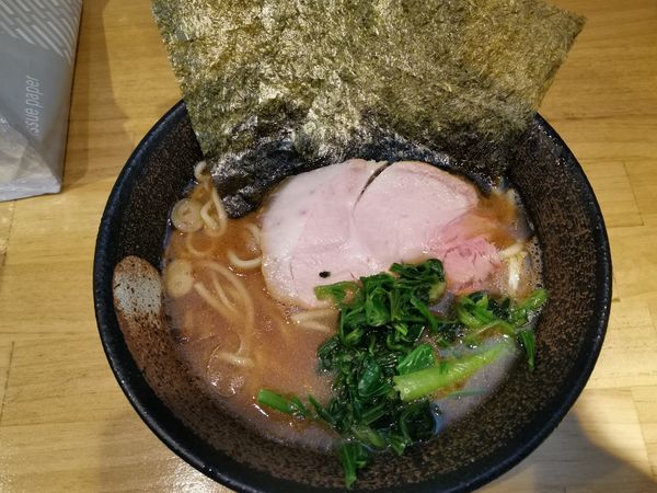 「豚骨醤油ラーメン」@麺家 燻の写真