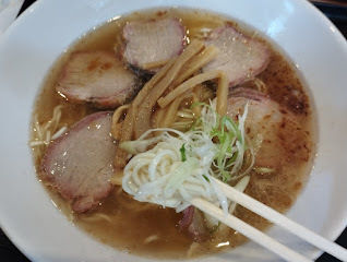 「焼豚麺(ちゃーしゅーめん)(810)」@らーめん あだむすの写真