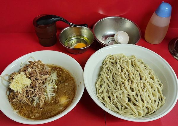 「つけ麺　ニンニク味　ヤサイ少なめニンニク　生卵」@ラーメン二郎 茨城守谷店の写真
