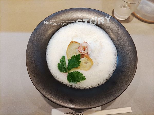 「泡鶏白湯ラーメン」@NOODLE STUDIO STORYの写真