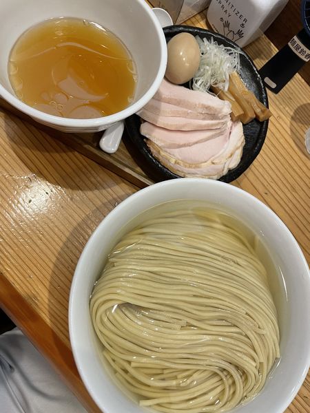 「塩つけ麺(300g)+特製+藻塩&すだち」@麺屋鈴春の写真