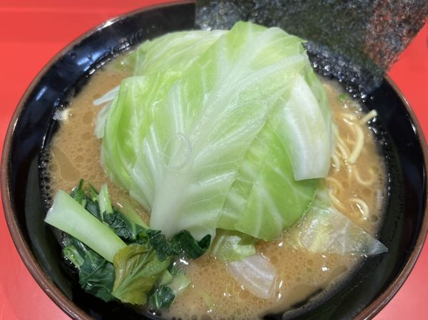 「ラーメン、キャベツ、固め」@横浜ラーメン 真砂家の写真