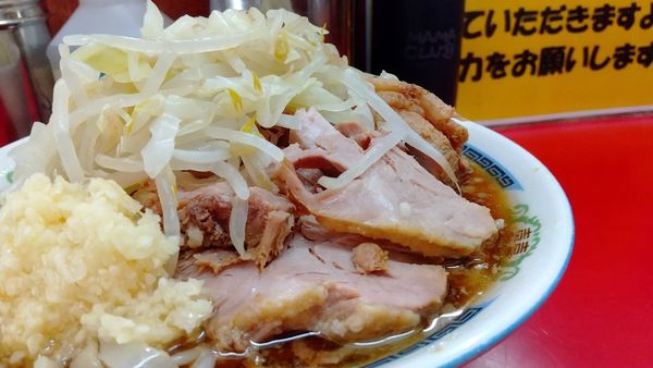 「#小ラーメン豚入り #600円 #ヤサイニンニクアブラ」@ラーメン二郎 目黒店の写真